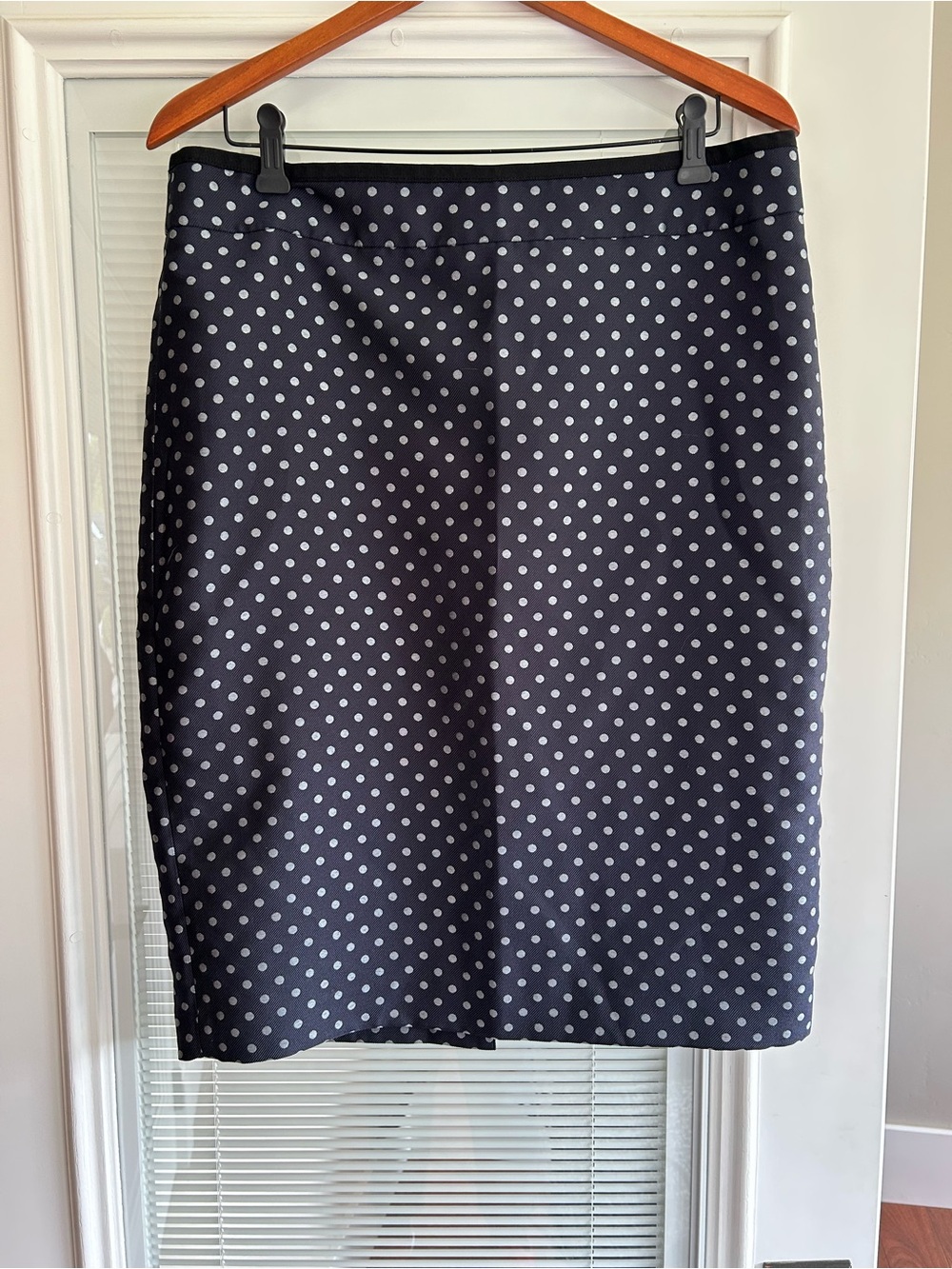 Ann Taylor Navy Pencil Skirt with Silver Polka Dots Classic Workwear Size 14T